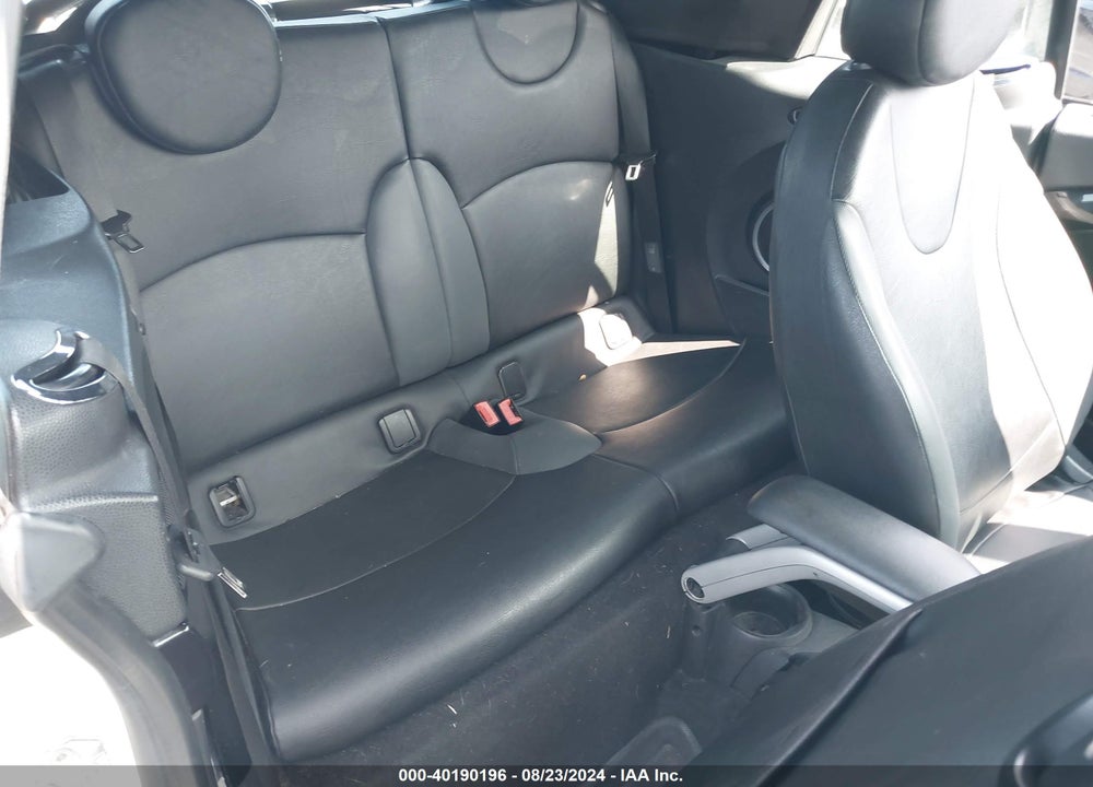 2009 MINI COOPER VIN: WMWMR33579TU95659