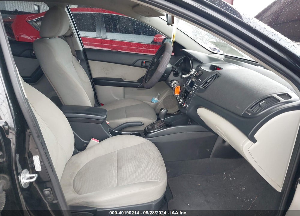 2011 KIA FORTE EX VIN: KNAFU4A27B5358060