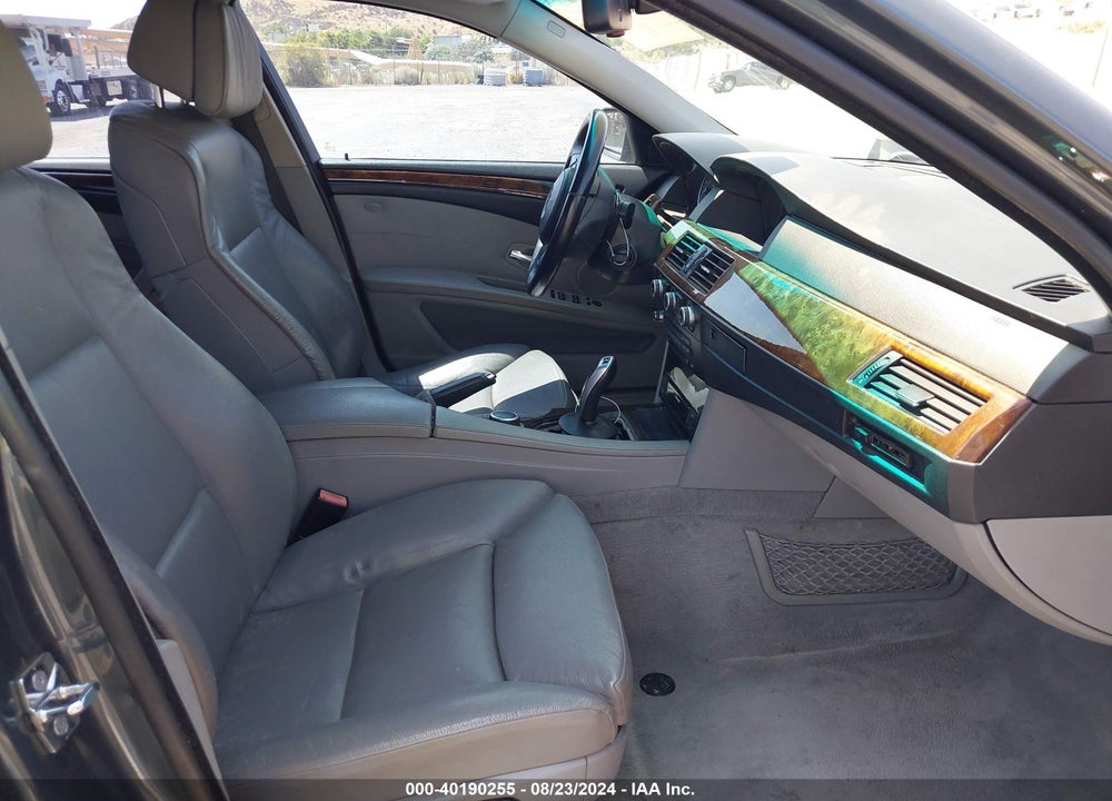 2008 BMW 535I VIN: WBANW13588CZ80182