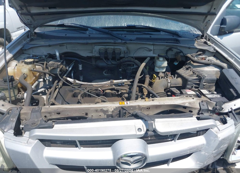 2005 MAZDA TRIBUTE I VIN: 4F2YZ02Z35KM56378