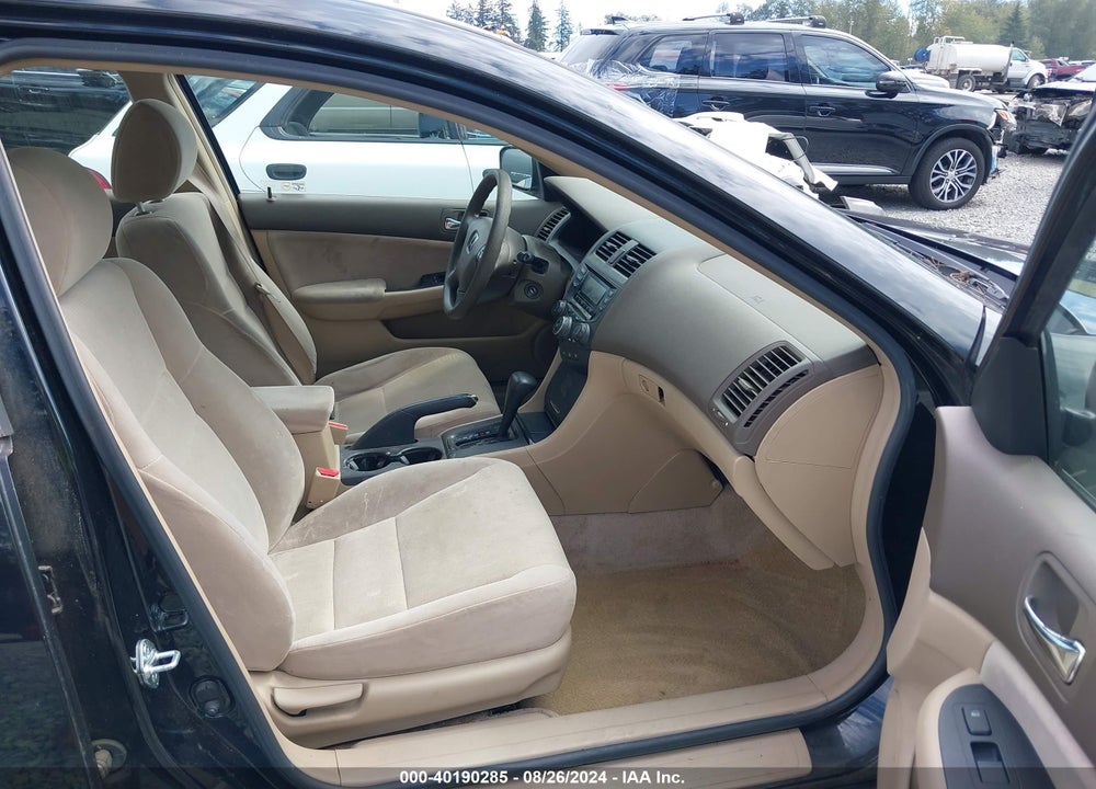2003 HONDA ACCORD 2.4 LX VIN: JHMCM56333C068908