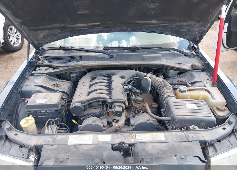 2008 CHRYSLER 300 TOURING VIN: 2C3KA53G48H189100