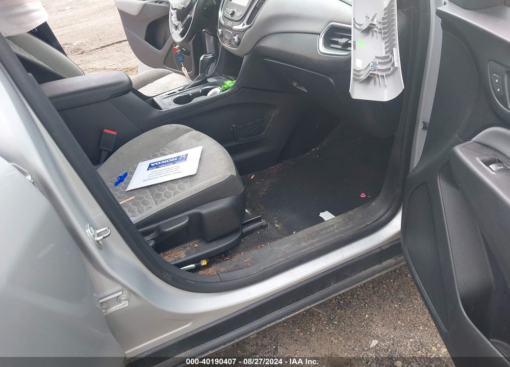 2018 CHEVROLET EQUINOX LT VIN: 2GNAXSEV9J6215635