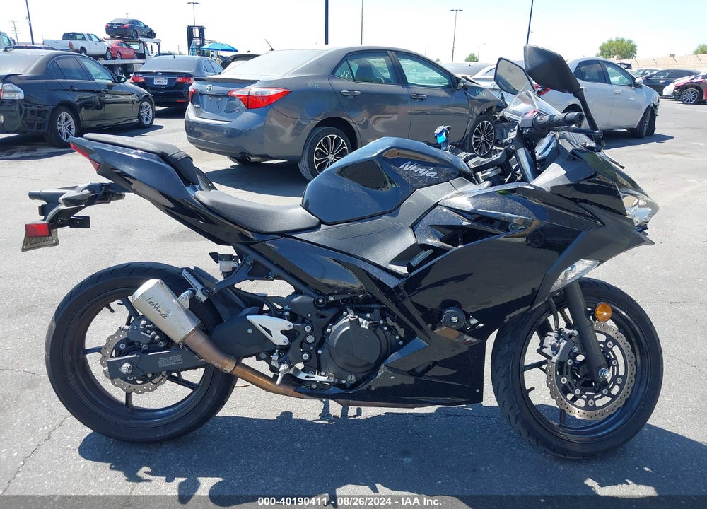 2019 KAWASAKI EX400 VIN: JKAEXKH15KDA31912