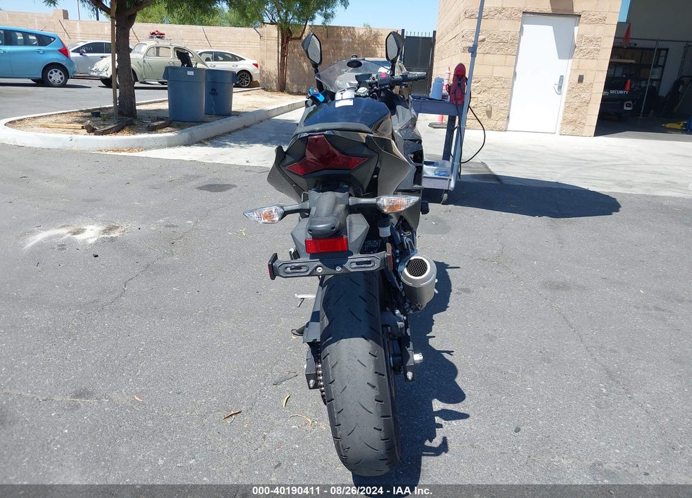 2019 KAWASAKI EX400 VIN: JKAEXKH15KDA31912