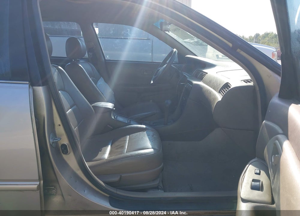 1998 TOYOTA CAMRY LE VIN: 4T1BG22K1WU295976