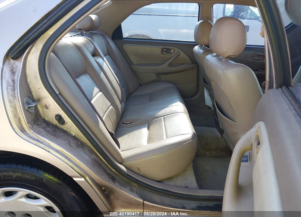 1998 TOYOTA CAMRY LE VIN: 4T1BG22K1WU295976