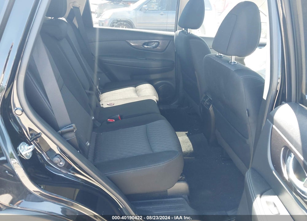 2019 NISSAN ROGUE SV VIN: JN8AT2MV5KW381247