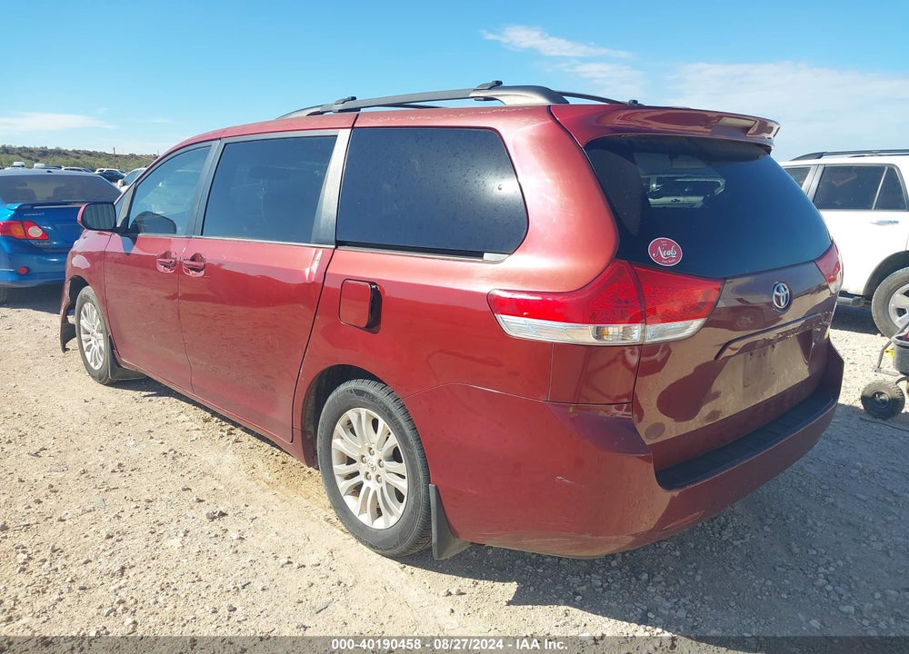 2011 TOYOTA SIENNA XLE V6 VIN: 5TDYK3DCXBS027547
