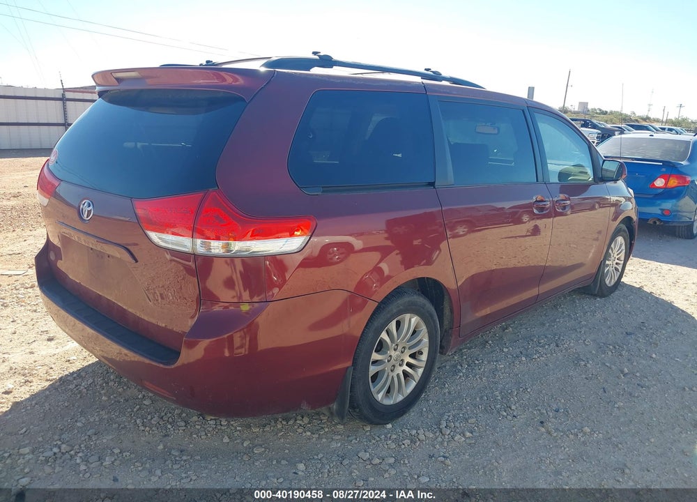 2011 TOYOTA SIENNA XLE V6 VIN: 5TDYK3DCXBS027547