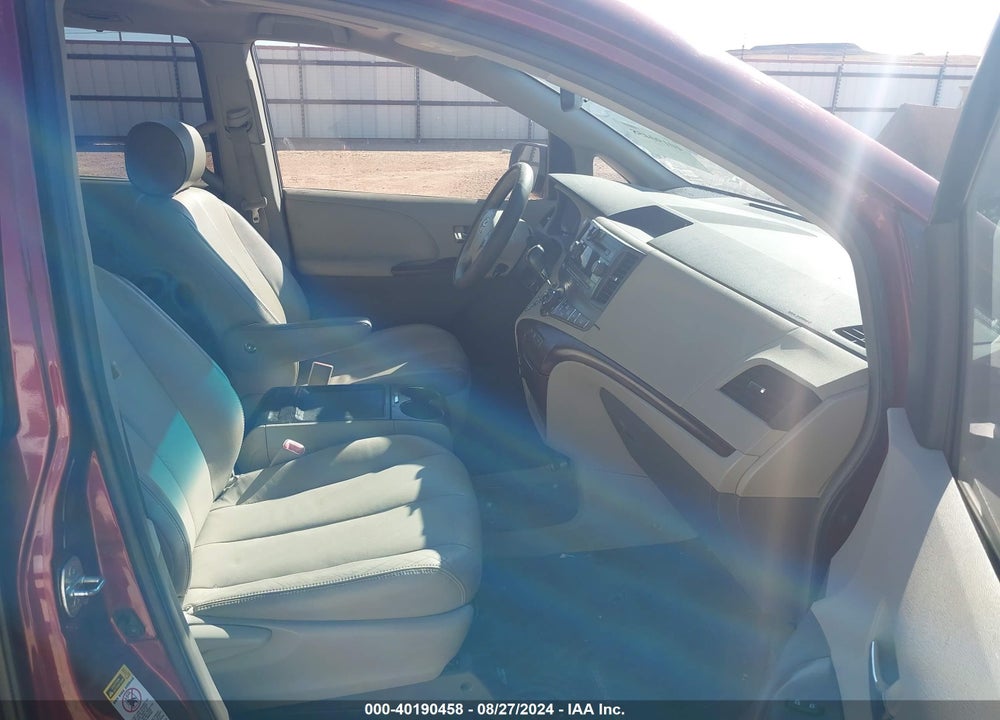 2011 TOYOTA SIENNA XLE V6 VIN: 5TDYK3DCXBS027547