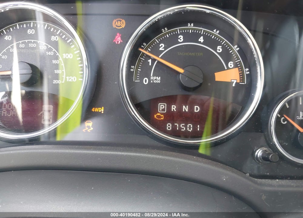 2014 JEEP COMPASS LATITUDE VIN: 1C4NJDEB9ED501229