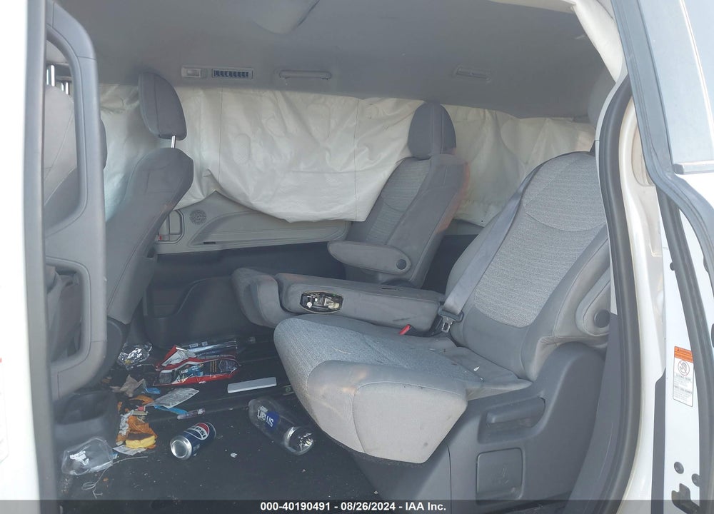 2021 TOYOTA SIENNA LE VIN: 5TDKRKEC3MS015544