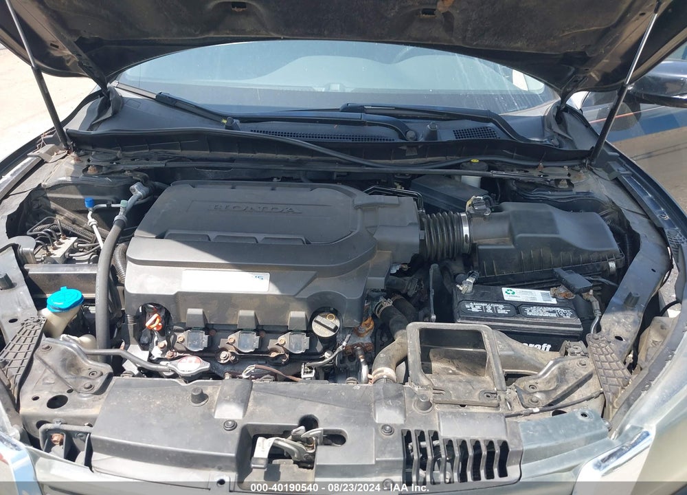 2013 HONDA ACCORD EX-L V-6 VIN: 1HGCR3F80DA017724