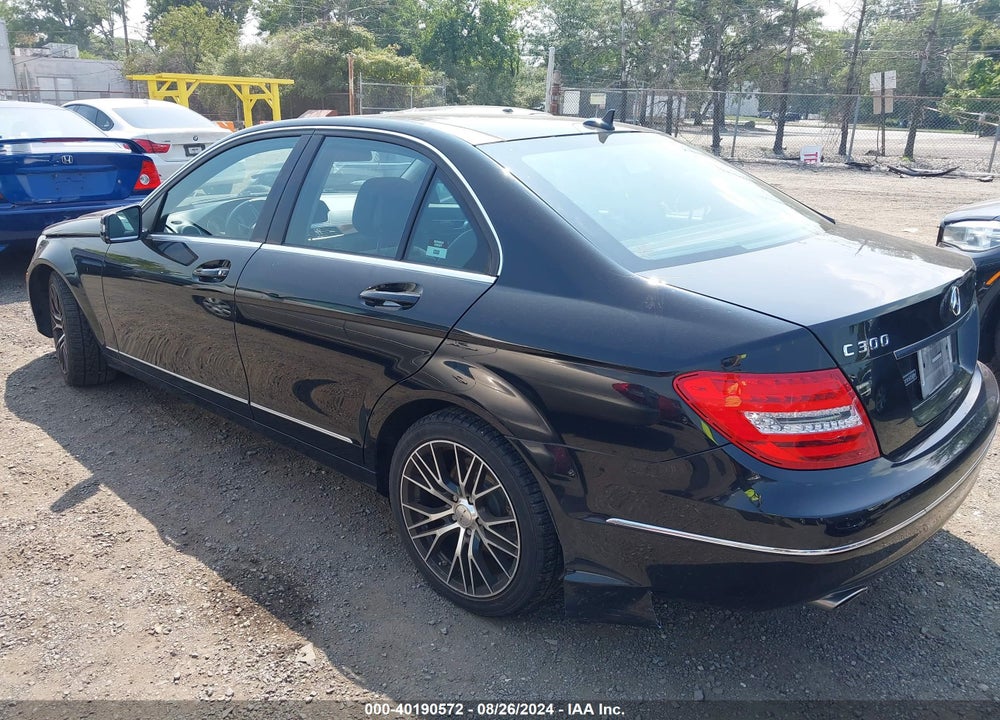 2012 MERCEDES-BENZ C 300 LUXURY 4MATIC/SPORT 4MATIC VIN: WDDGF8BB8CR226397