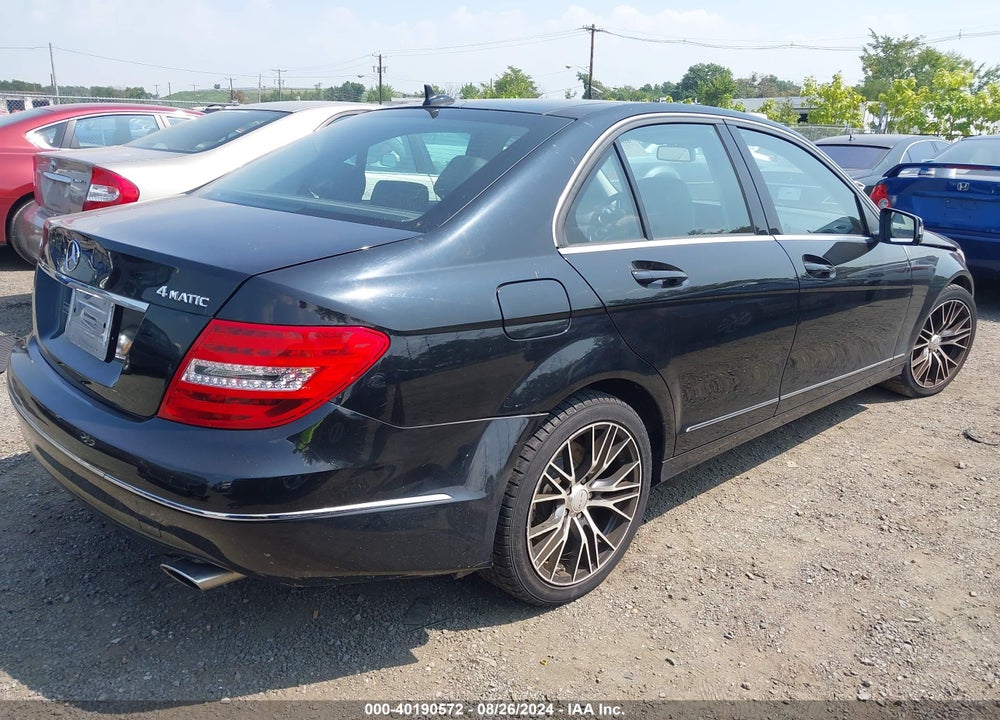 2012 MERCEDES-BENZ C 300 LUXURY 4MATIC/SPORT 4MATIC VIN: WDDGF8BB8CR226397