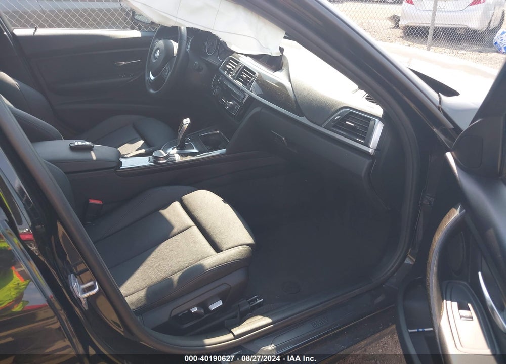 2018 BMW 320I XDRIVE VIN: WBA8A3C51JA067448