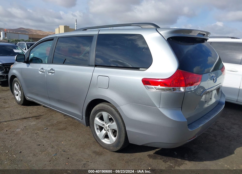 2011 TOYOTA SIENNA LE VIN: 5TDKA3DC5BS003679