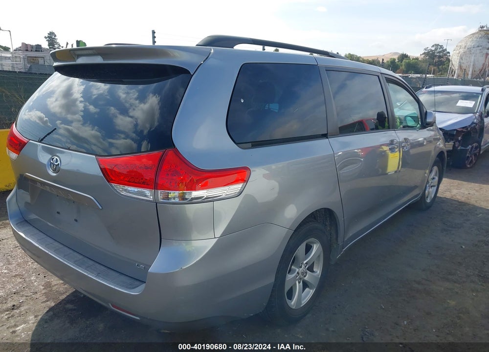 2011 TOYOTA SIENNA LE VIN: 5TDKA3DC5BS003679