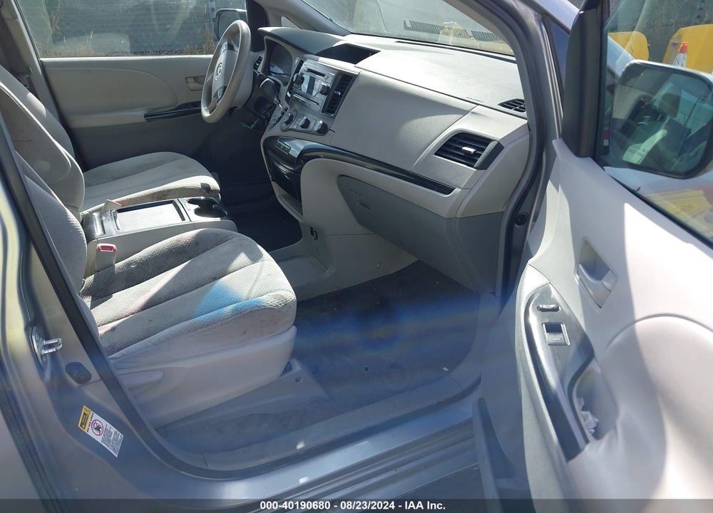 2011 TOYOTA SIENNA LE VIN: 5TDKA3DC5BS003679