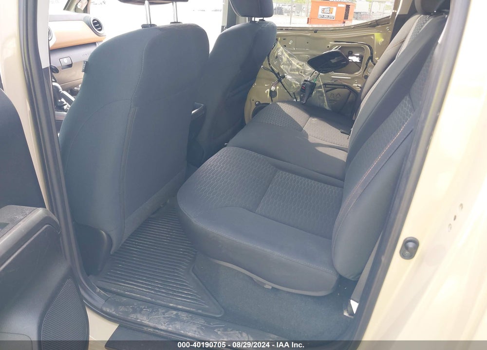2019 TOYOTA TACOMA SR5 V6 VIN: 3TMCZ5AN1KM283194