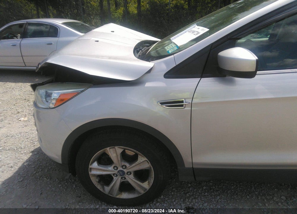 2015 FORD ESCAPE SE VIN: 1FMCU9G99FUA10095