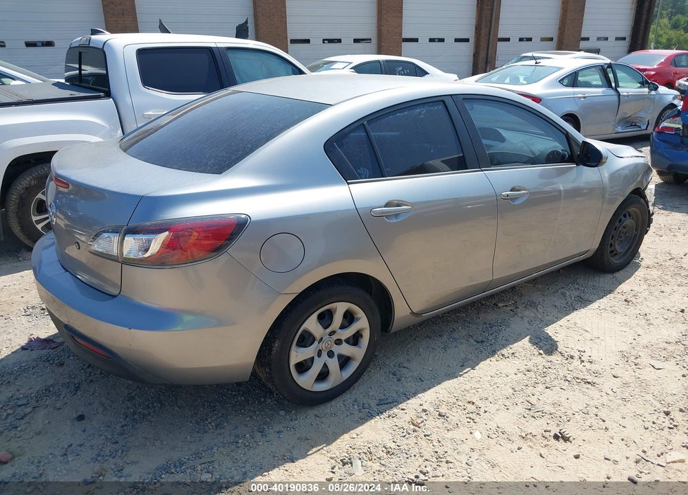 2011 MAZDA 3 I SPORT VIN: JM1BL1UF4B1360745