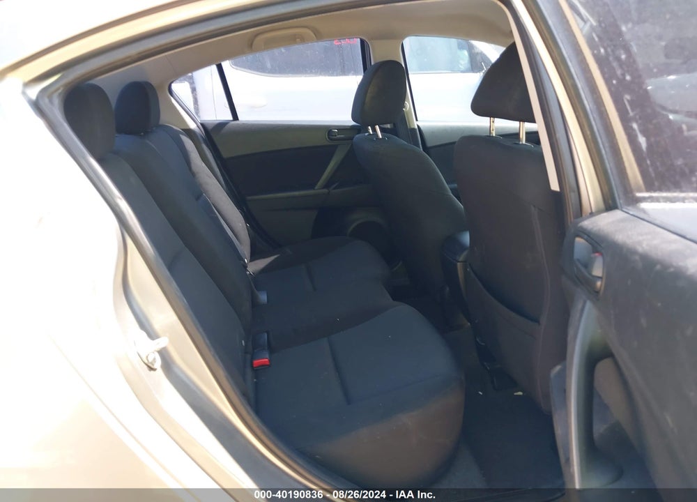 2011 MAZDA 3 I SPORT VIN: JM1BL1UF4B1360745