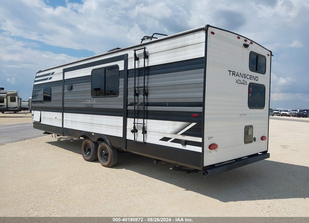 2022 GRAND DESIGN TRANSCEND 261BH VIN: 573TT3127N8822110