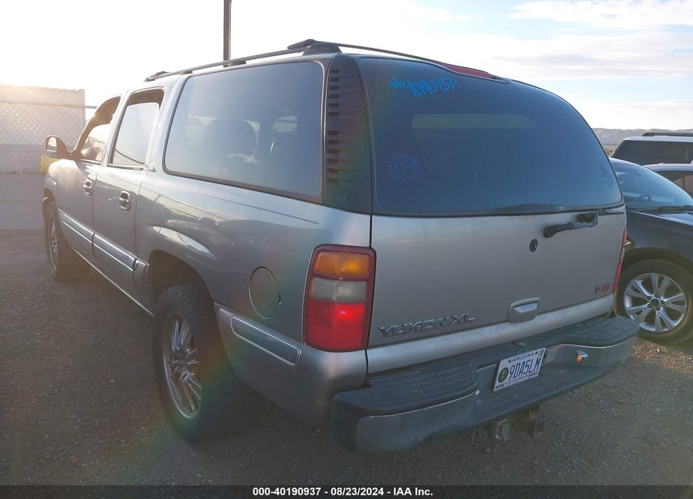 2001 GMC YUKON XL 1500 SLT VIN: 3GKFK16T21G226845