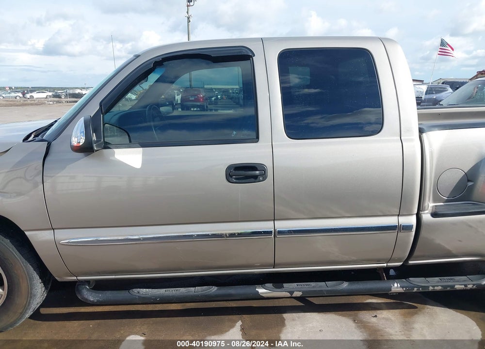 2002 GMC SIERRA 1500 SLE VIN: 2GTEC19VX21335405
