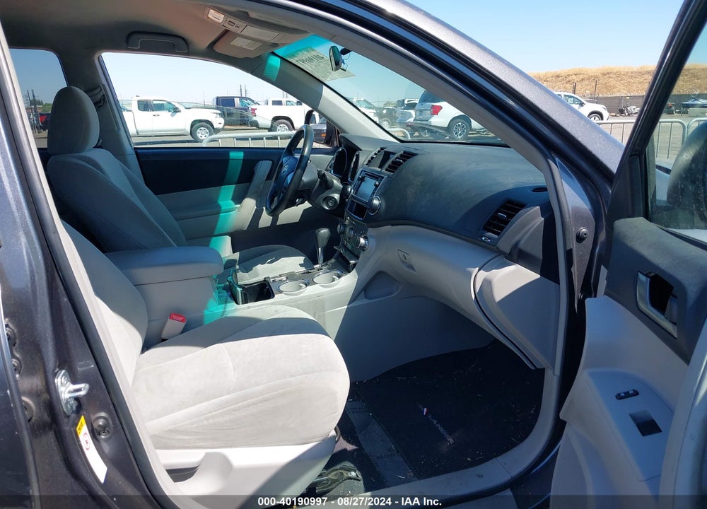 2013 TOYOTA HIGHLANDER BASE PLUS V6 VIN: 5TDZK3EHXDS098166