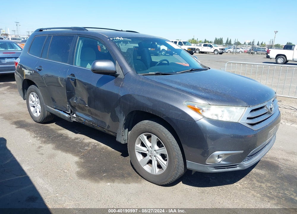 2013 TOYOTA HIGHLANDER BASE PLUS V6 VIN: 5TDZK3EHXDS098166