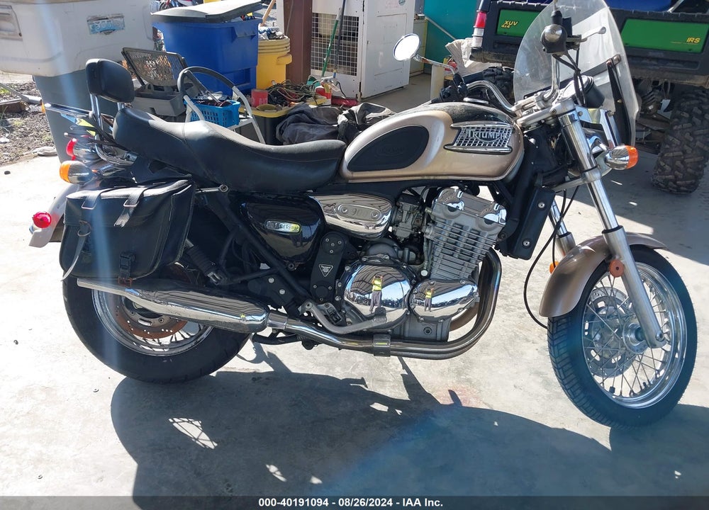 2000 TRIUMPH MOTORCYCLE THUNDERBIRD VIN: SMT395DJ5YJ101366