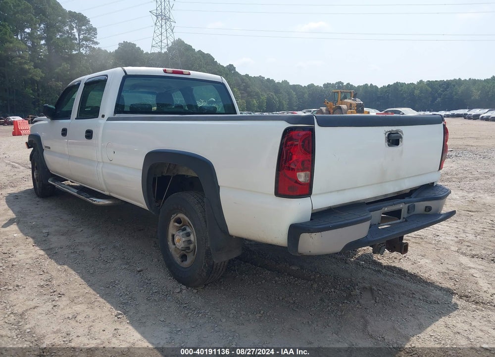 2005 CHEVROLET SILVERADO 2500HD WORK TRUCK VIN: 1GCHC23U95F810705