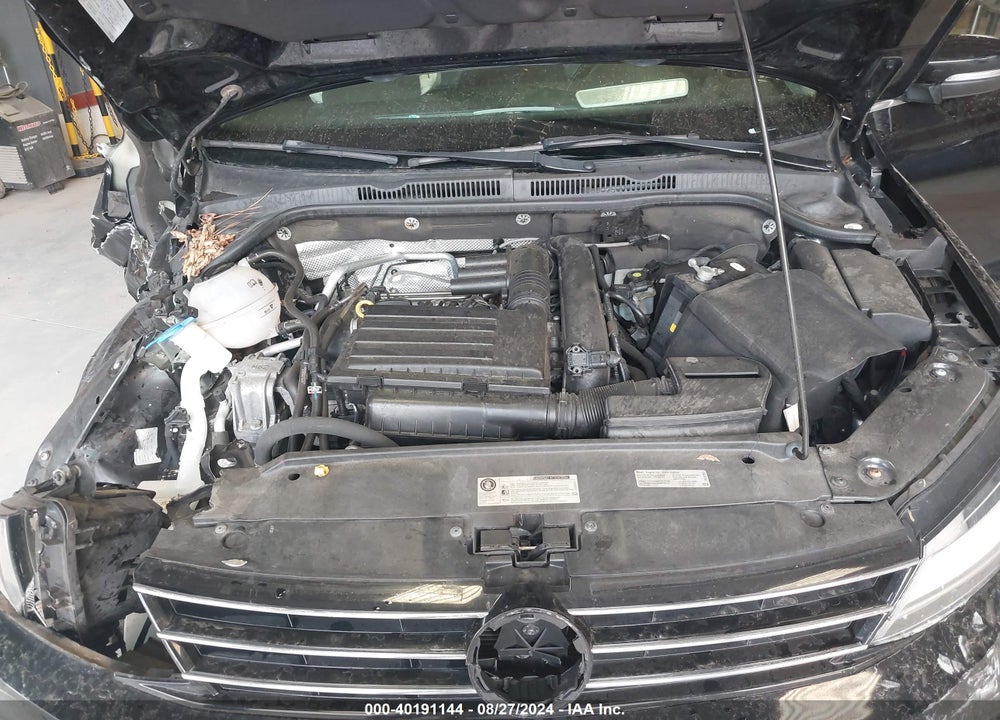 2017 VOLKSWAGEN JETTA 1.4T SE VIN: 3VWDB7AJ7HM386403