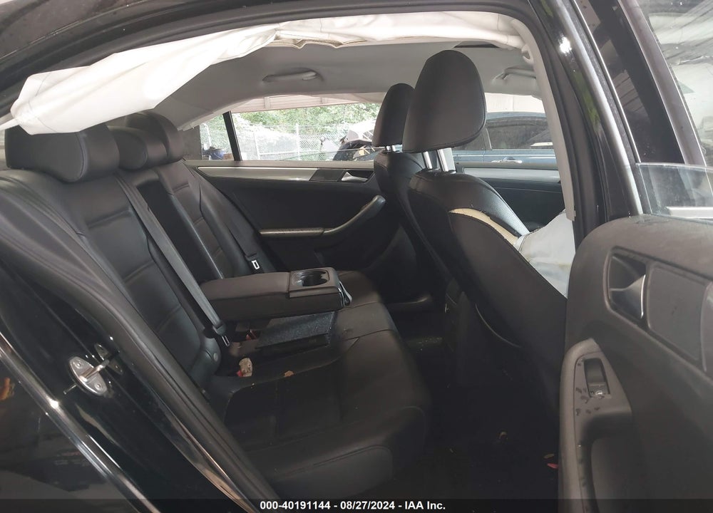 2017 VOLKSWAGEN JETTA 1.4T SE VIN: 3VWDB7AJ7HM386403