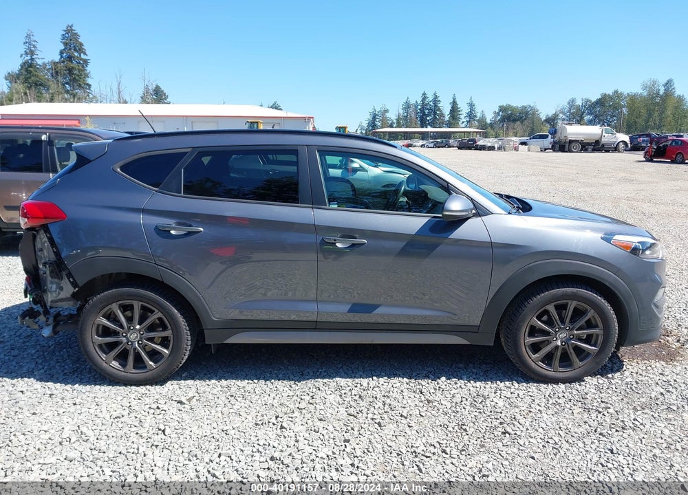 2017 HYUNDAI TUCSON VALUE VIN: KM8J3CA22HU552970