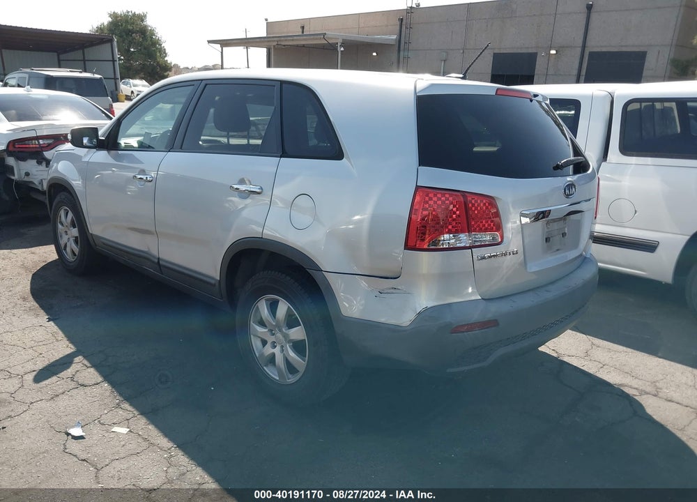 2011 KIA SORENTO LX VIN: 5XYKT3A12BG006906