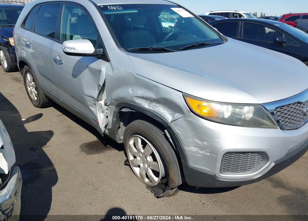 2011 KIA SORENTO LX VIN: 5XYKT3A12BG006906