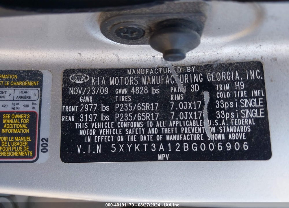 2011 KIA SORENTO LX VIN: 5XYKT3A12BG006906