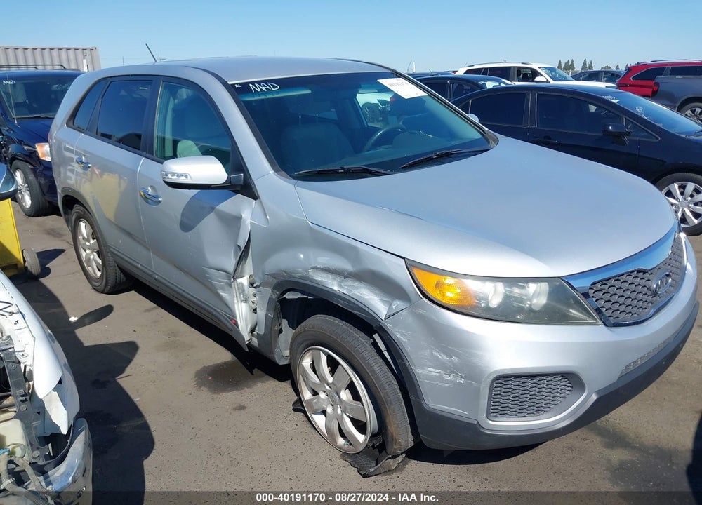 2011 KIA SORENTO LX VIN: 5XYKT3A12BG006906