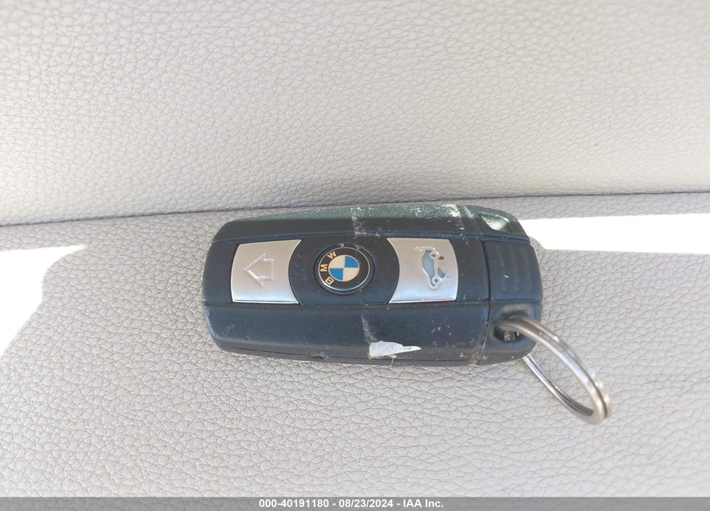 2008 BMW 328I VIN: WBAWR33518P151793