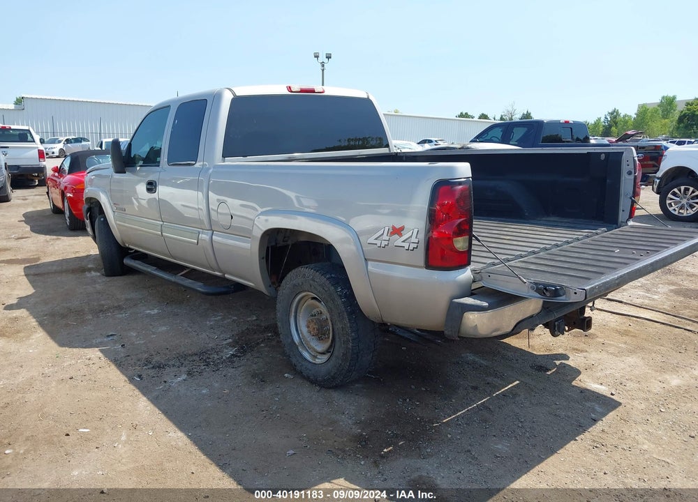 2005 CHEVROLET SILVERADO 2500HD LS VIN: 1GCHK29205E104317
