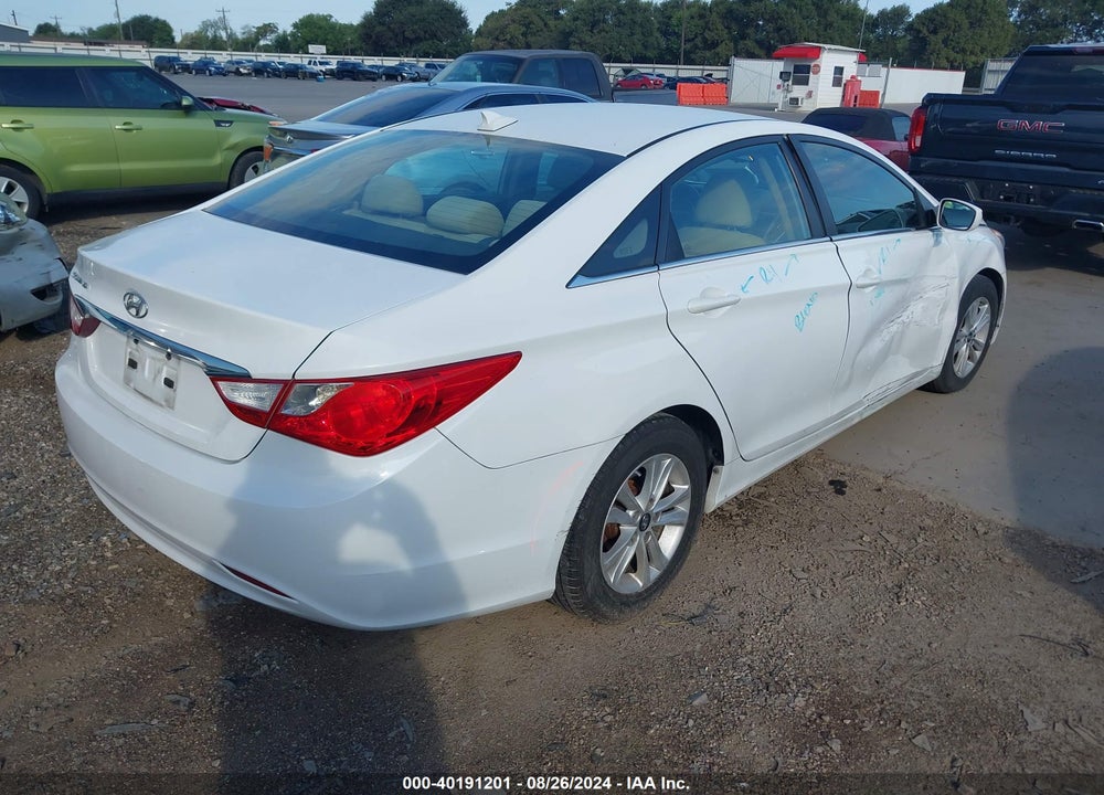 2013 HYUNDAI SONATA GLS VIN: 5NPEB4AC2DH744160