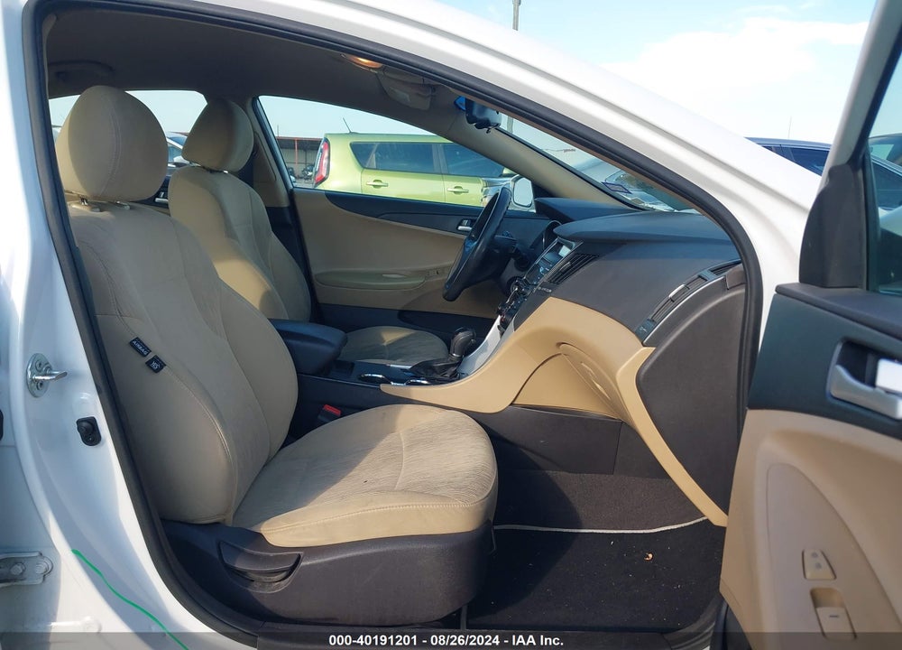 2013 HYUNDAI SONATA GLS VIN: 5NPEB4AC2DH744160