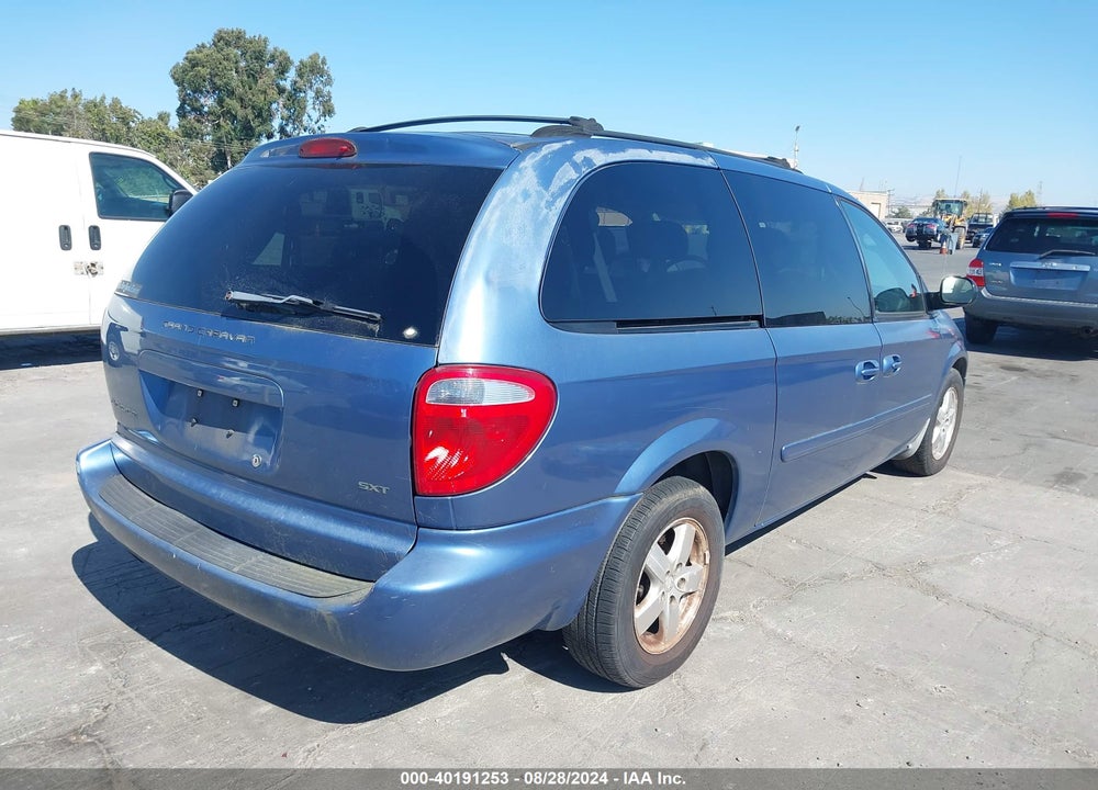 2007 DODGE GRAND CARAVAN SXT VIN: 2D4GP44L77R295185