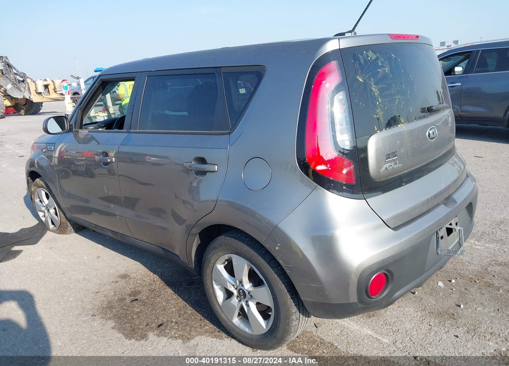 2018 KIA SOUL VIN: KNDJN2A22J7621735