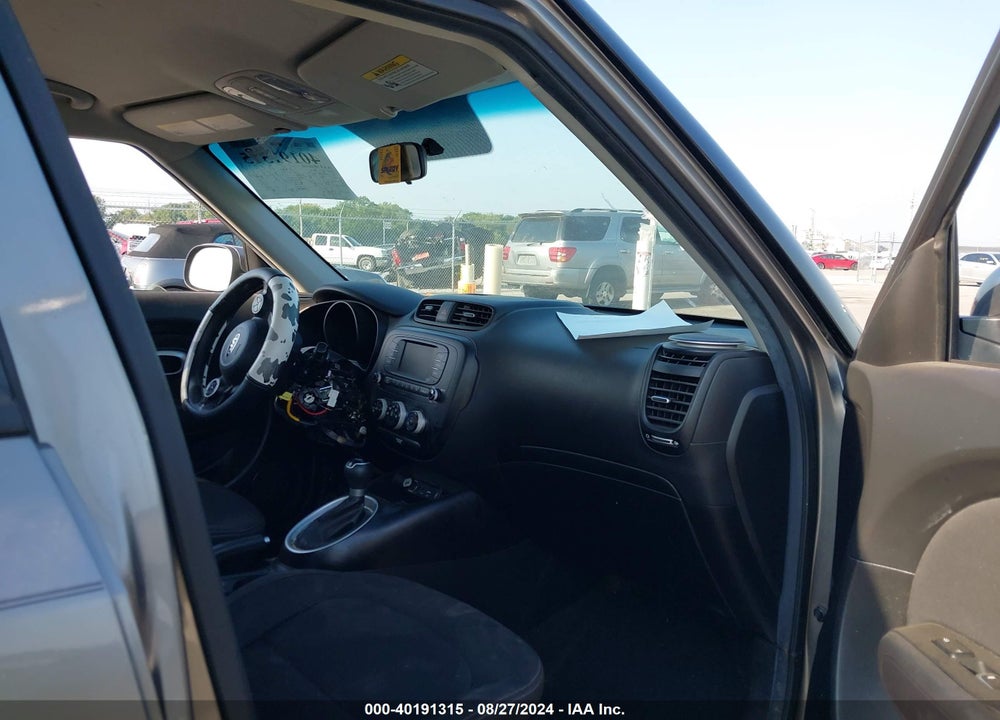 2018 KIA SOUL VIN: KNDJN2A22J7621735