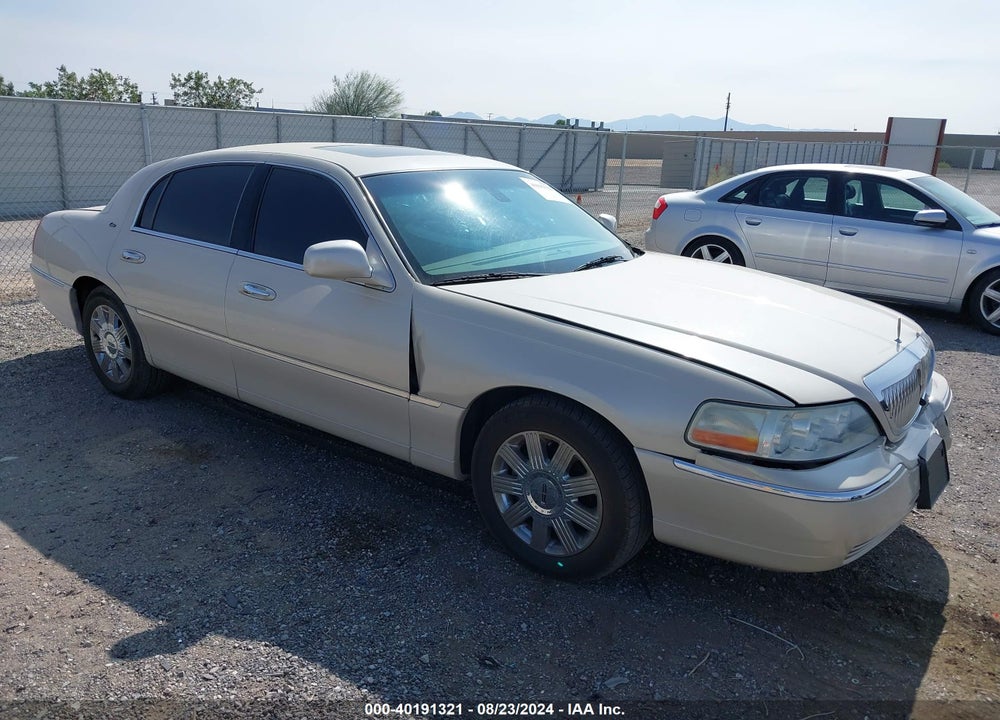 2003 LINCOLN TOWN CAR CARTIER VIN: 1LNHM83W83Y655918